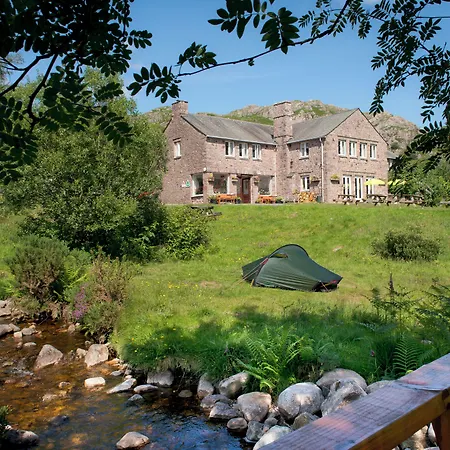 Yha Hostel *